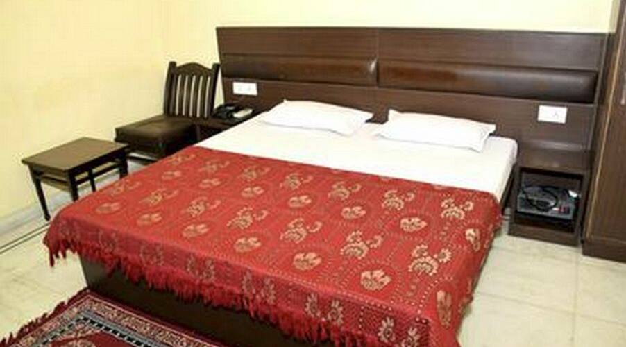 Rajshree Guest House, Karnal 5
